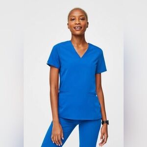 Figs Casma 3-Pocket Top